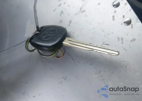 2005 Toyota Matrix z USA, uszkodzony, nr VIN 2T1KR32E85C444460